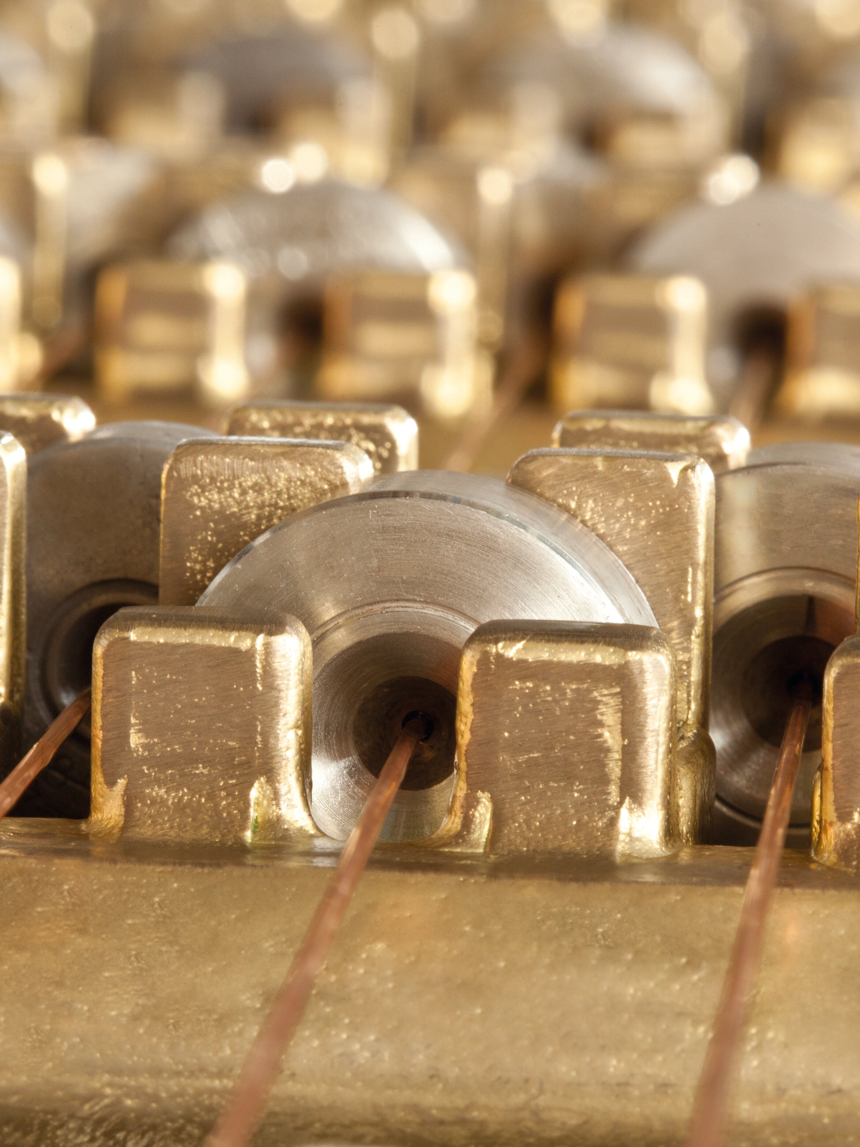 铜线提升机特写